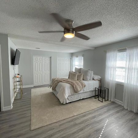 Modern Townhome Tampa Luaran gambar