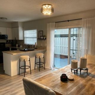 Modern Townhome Tampa Luaran gambar