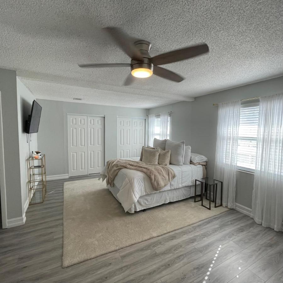 Modern Townhome Tampa Luaran gambar